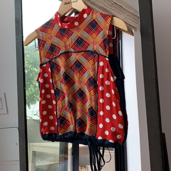 🦄 Anthropologie sleeveless top with drawstring - Picture 2 of 9